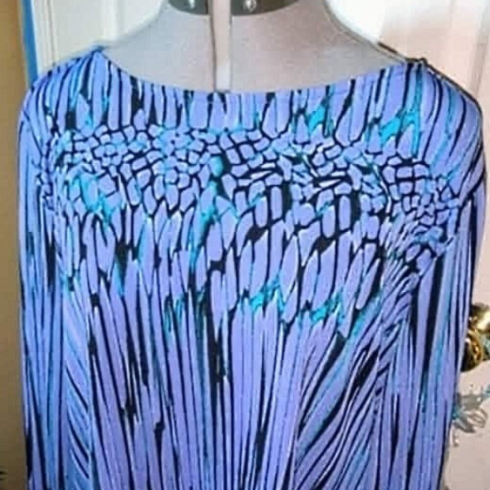 NEW Bob Mackie living art stretchy top